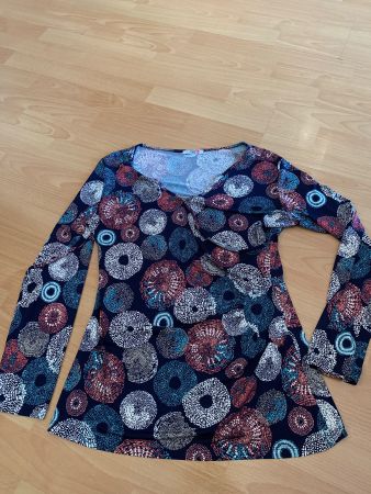 Joli pull Carnaby taille 38-40