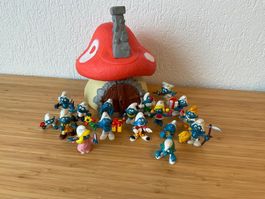 Schlumpf-Figuren mit grossem Pilzhaus – Vintage-Konvolut