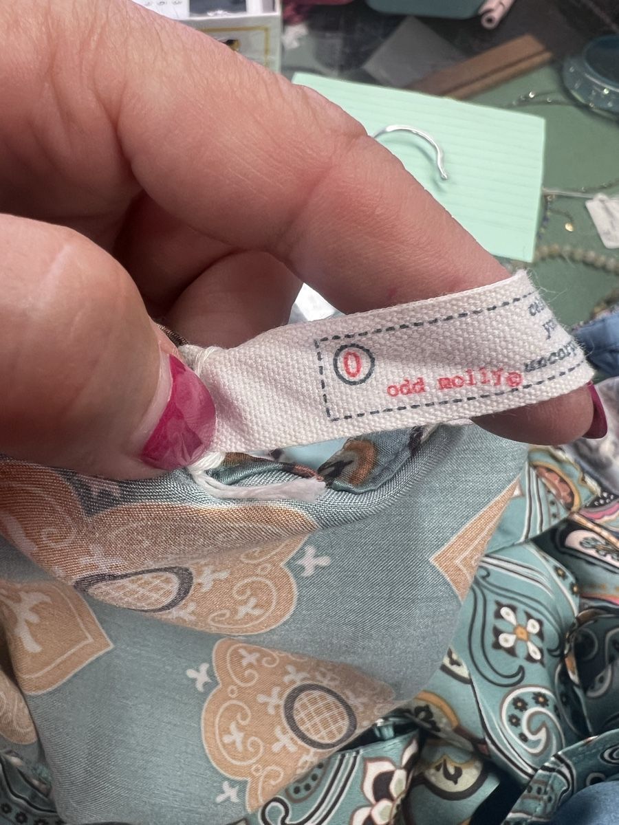 Odd Molly Blusen: Bluse Odd Molly Grösse 0 Viscose hellblau gemustert neu – Neu und originalverpackt aus Burgdorf von puppennetz 7