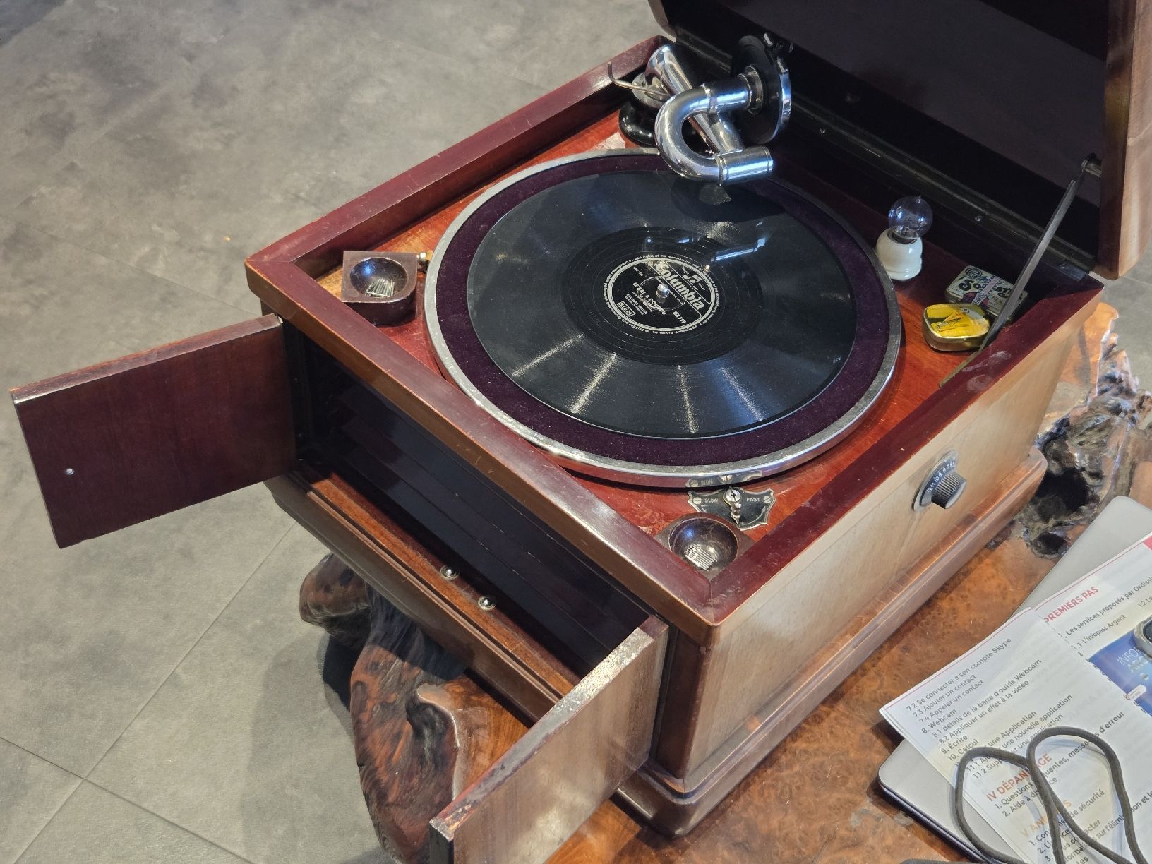 Tourne-disques: gramophone – D'occasion à collombey par Subaluna 1