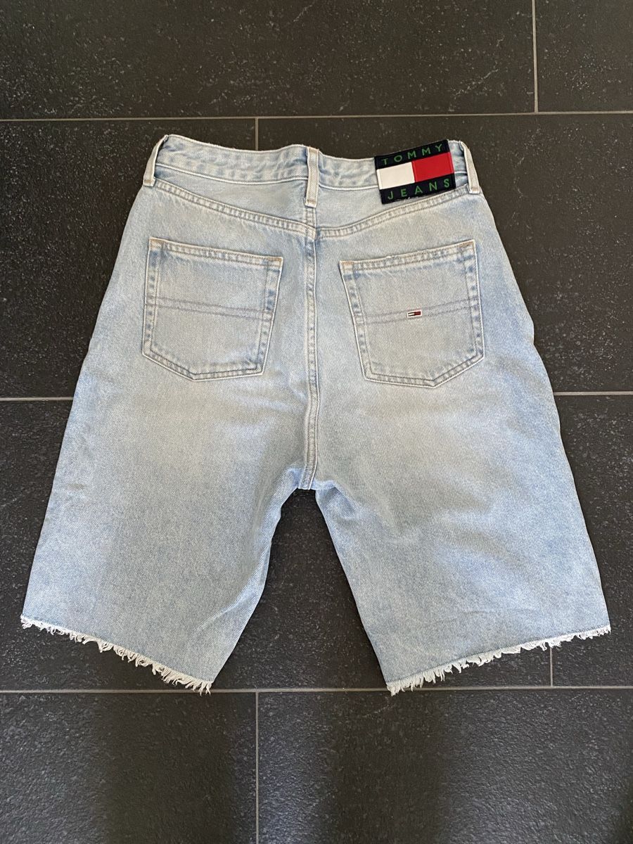 Tommy Hilfiger Jeans: Tommy Hilfiger Shorts  – Nuovo (secondo la descrizione) da Lützelflüh-Goldb venduto da flu_q9tg 3