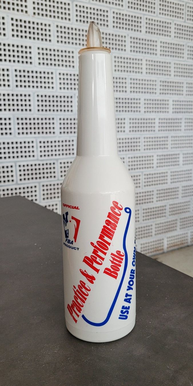 Altro in Stoviglie & Bicchieri: Flair Bartending Practice Flasche für Profis & Anfänger – Nuovo (secondo la descrizione) da Menzingen venduto da myw_9yjm