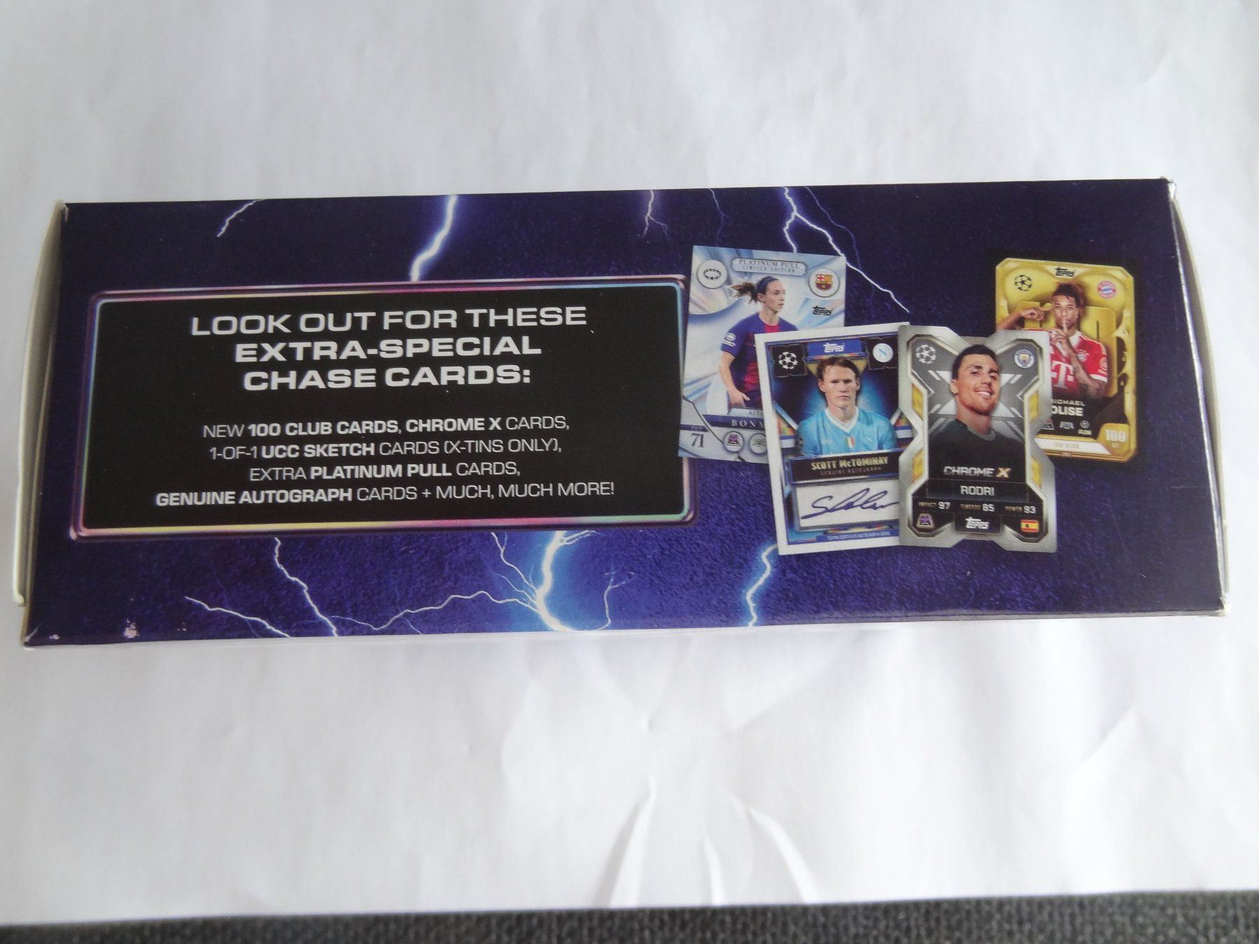 Topps Carte collezionabili: Topps X-Tin UCC Match Attax Extra 2026 – Nuovo e nell'imballaggio originale da Lyss venduto da Famicom 1