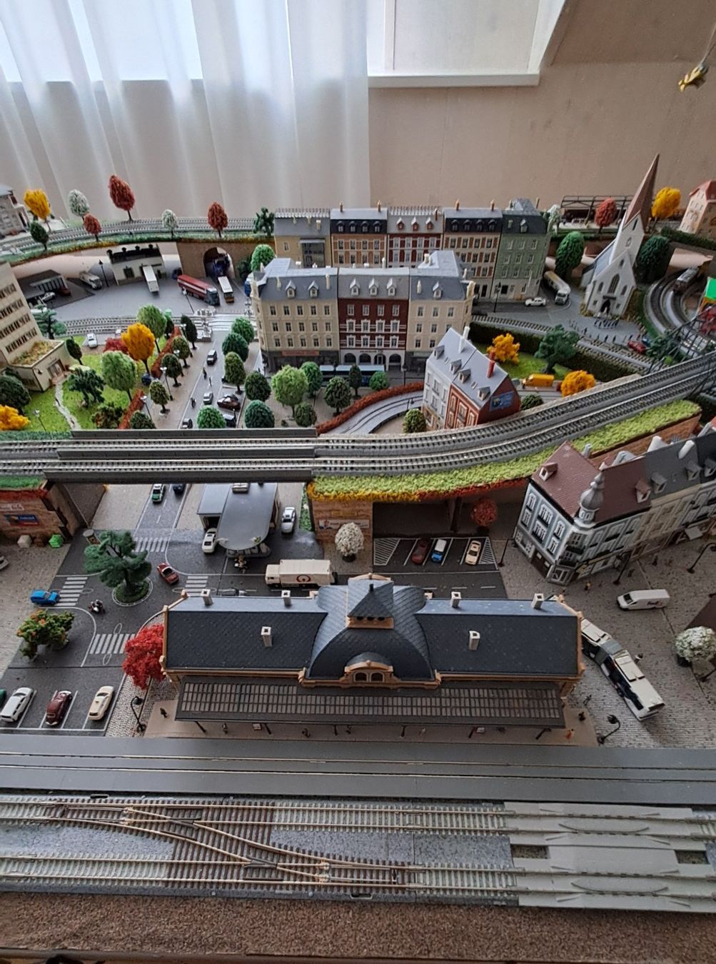 Kato Modelleisenbahnen: Kato-Eisenbahn-Anlage Spur N – Gebraucht aus Rorbas von susinchen 7