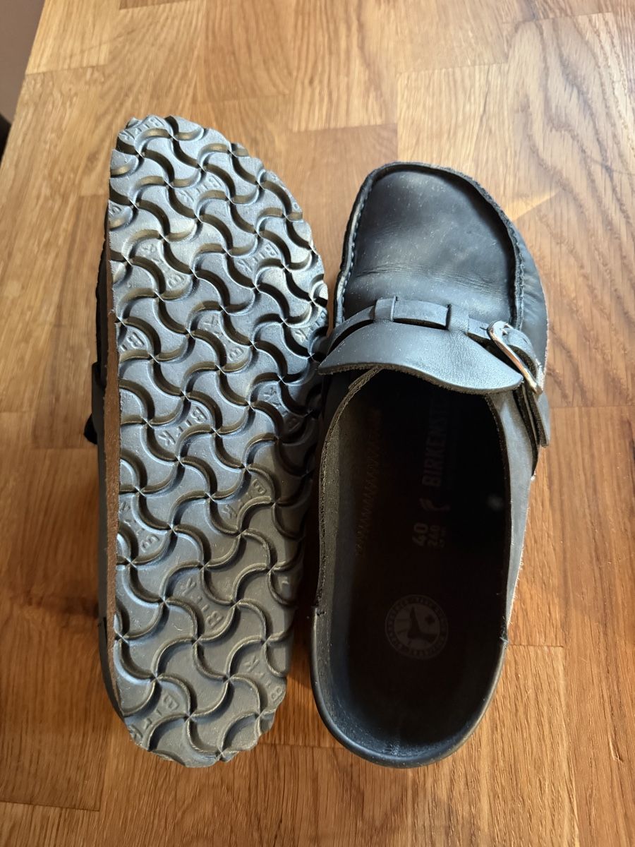 Birkenstock Chaussures femmes: Birkenstock Buckles Gr. 40 – D'occasion à Bauma par Minipolo67 2
