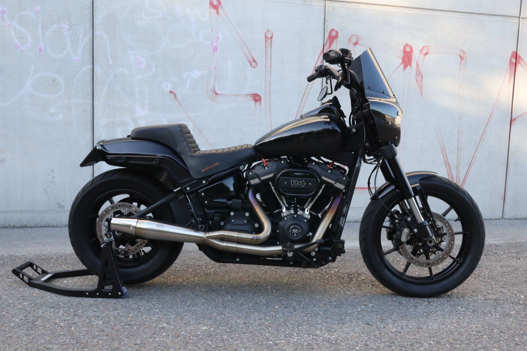Harley-Davidson Chopper: HARLEY-DAVIDSON FXFBS Fat Bob 114 ABS – Usato da Dagmersellen venduto da m0nkey