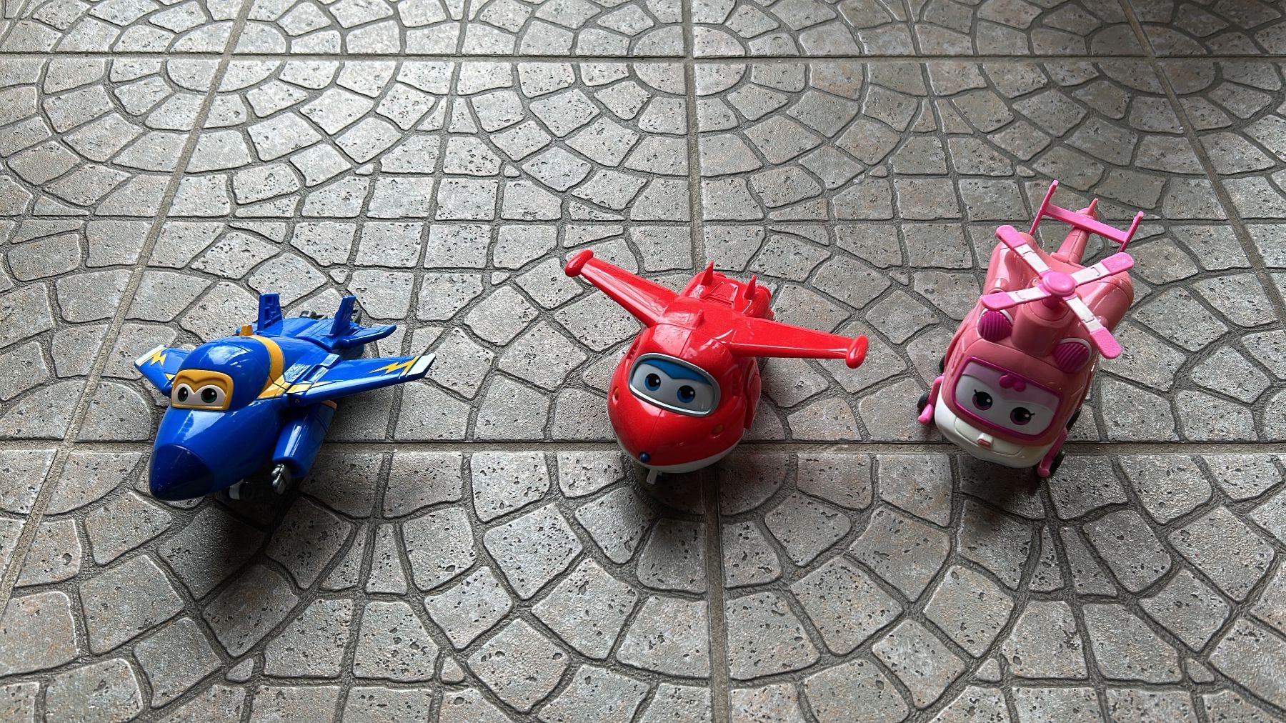 Spielzeuge: Super Wings: Jett, Dizzy und Jerome – Gebraucht aus Aesch LU von Topangebot_2011