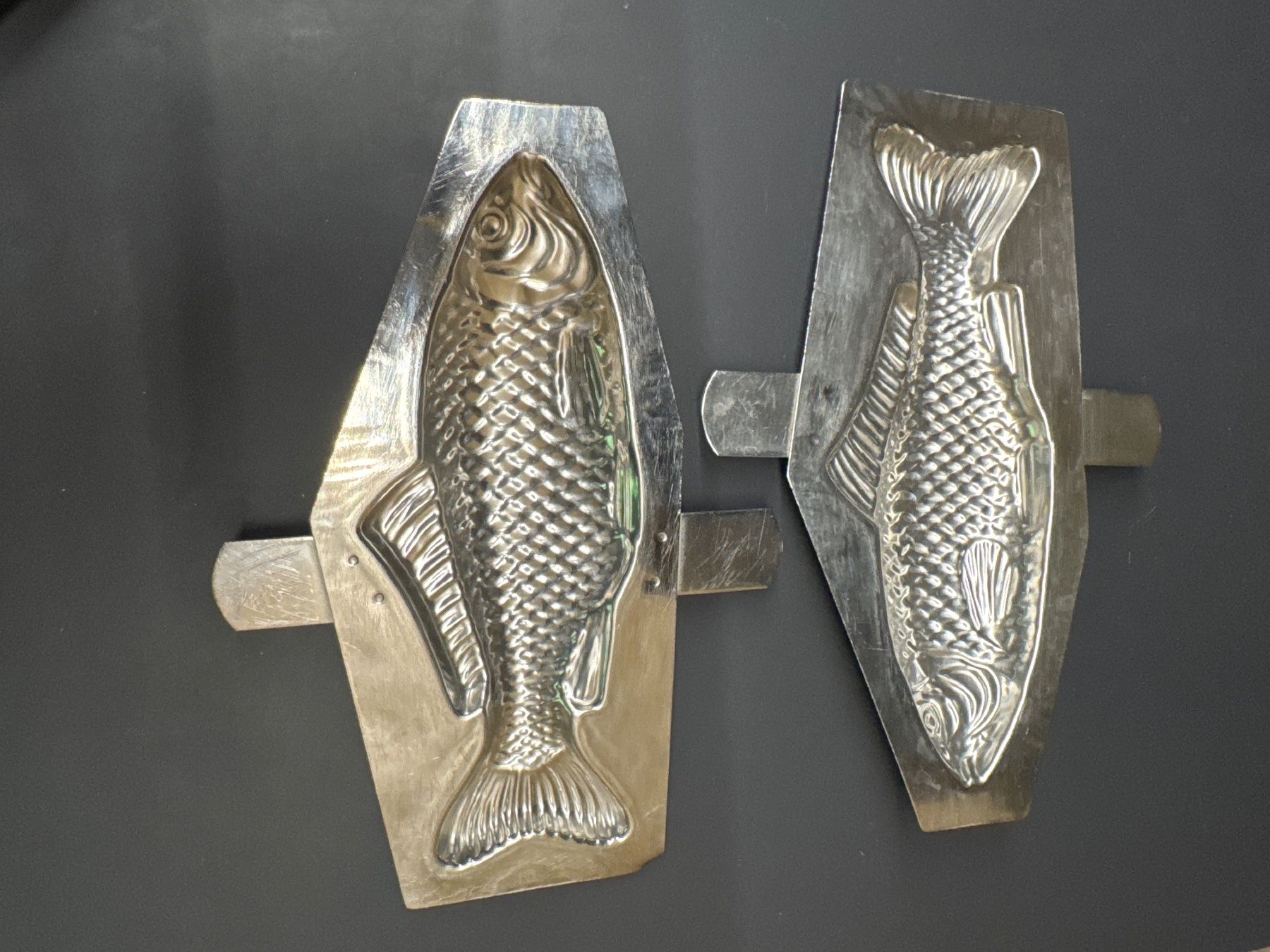 Teglie da forno: Moule chocolat schokoladenform poisson 20cm – Usato da Lajoux JU venduto da Briard0 1