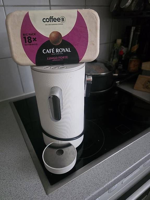 Machines à café & Machines à expresso: Schnäppchen - Royal Kaffeemaschine mit Kaffeekugeln  – D'occasion à Oberglatt ZH par Seissl 1