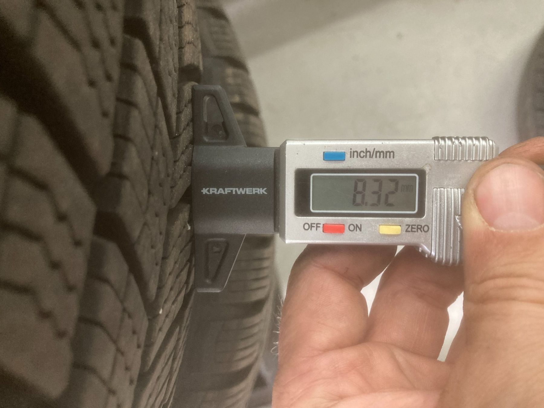Land Rover Pneus & Kompletträder: Landrover Evoque Winterräder 225/65R17 – Gebraucht aus Cham von WB2223 6