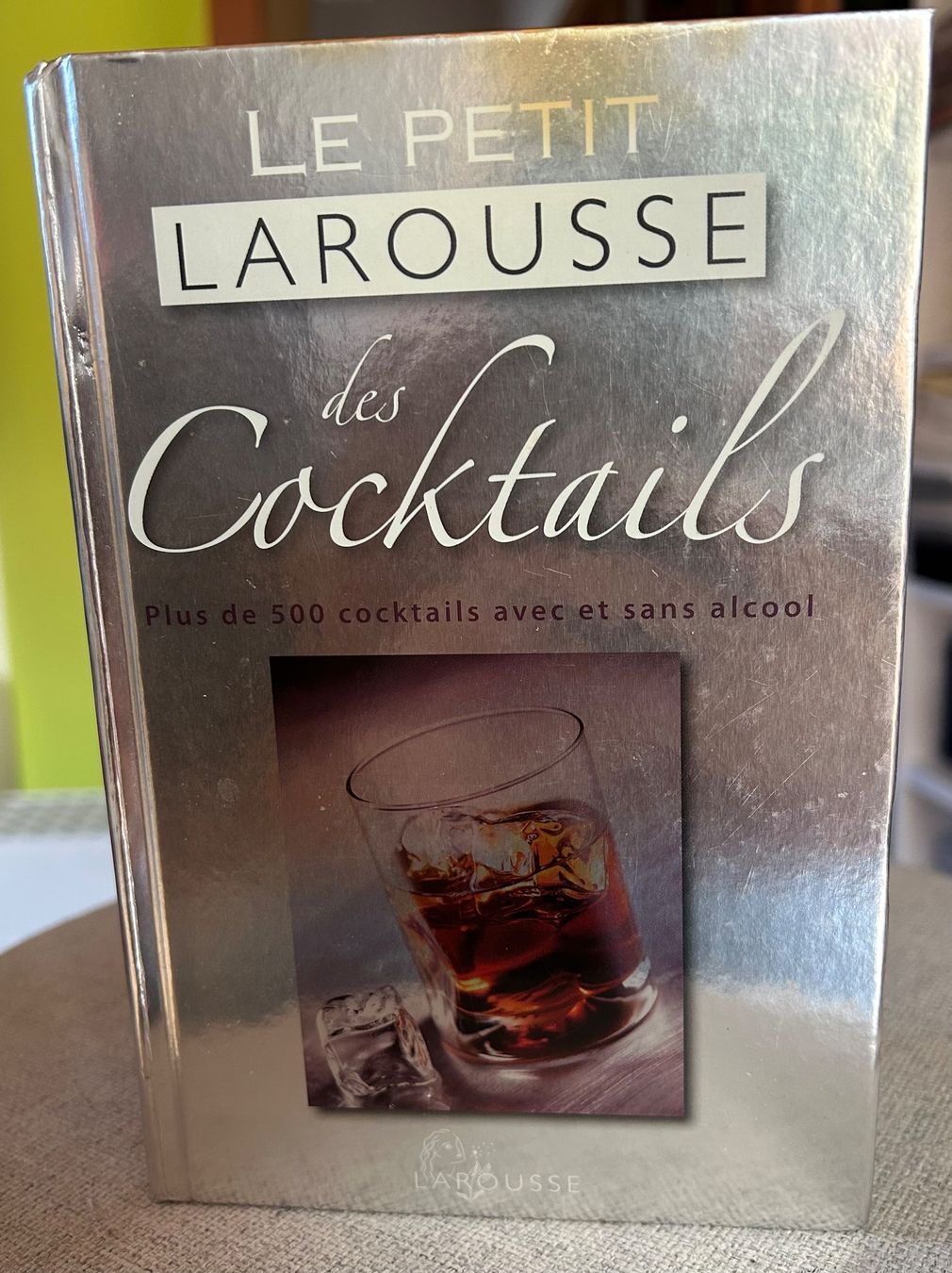 Libri: Le Petit Larousse des Cocktails – Usato da Bouveret venduto da sev_qj7l