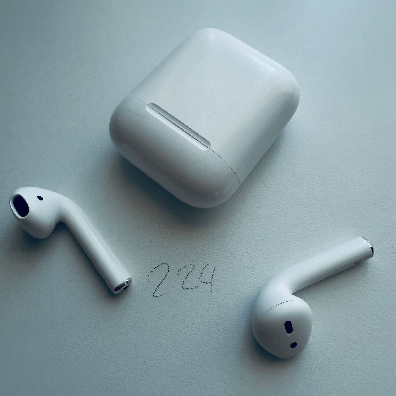 Apple Cuffie: Original Apple AirPods 2 Gen. Wireless Kopfhörer & Case – Usato da Basel venduto da MY.AIRPODS.SHOP 5