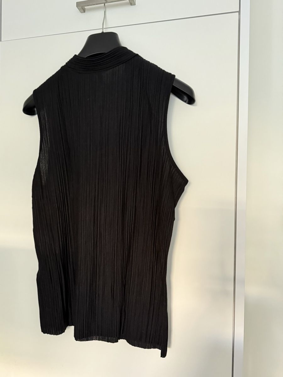 Vero Moda Top: Schwarzes Rip Top Vero Moda – Nuovo (secondo la descrizione) da Baden venduto da jmrtens 1