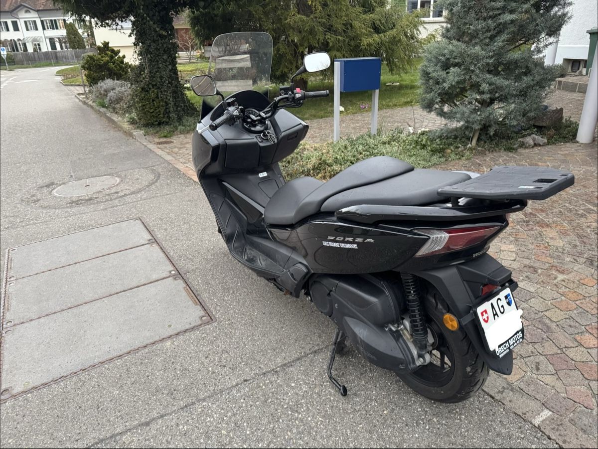 Honda Scooters: Honda NSS 300A Roller – D'occasion à Lenzburg par Meister_k 5