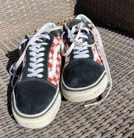 Baskets Vans à damier rouge et noir – taille 39 – bon état
