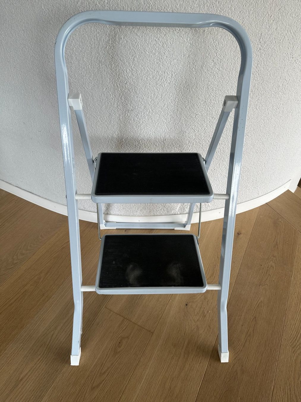 Scale: Stehleiter, klappbar – Usato da Buchberg venduto da jaene