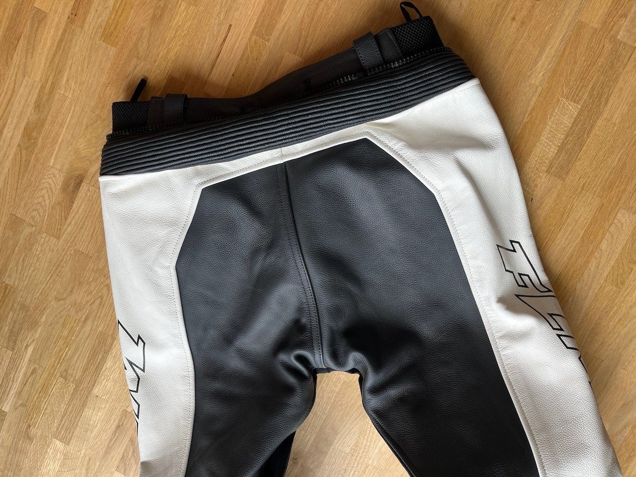 FLM Pantalons: FLM Leder Kombihose Grösse 50 – Neuf (Voir description) à Luzern par Kwak 4