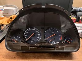 BMW Alpina B10 V8 S Tacho