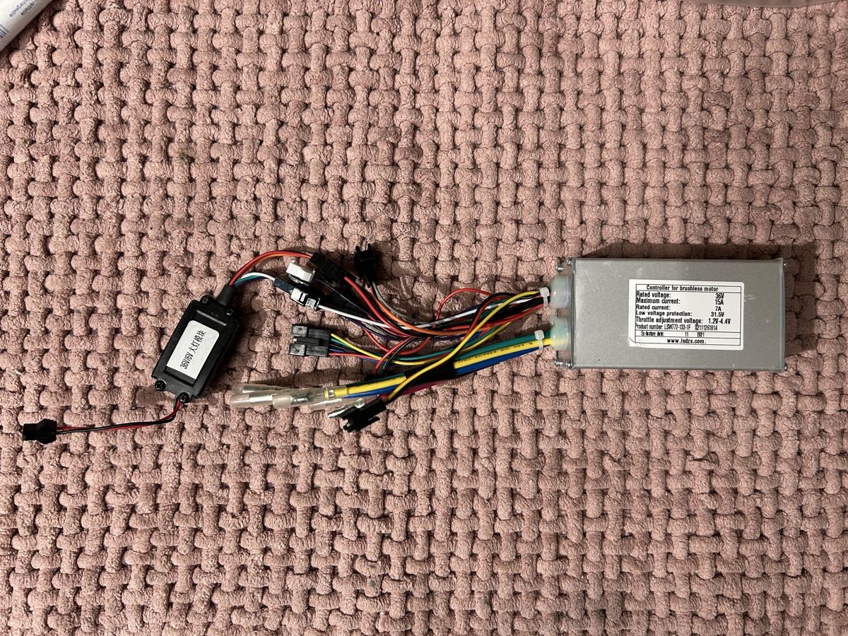 Pezzi di ricambio: E-Bike Controller 36V 15A – Nuovo (secondo la descrizione) da Root venduto da Sajo_04
