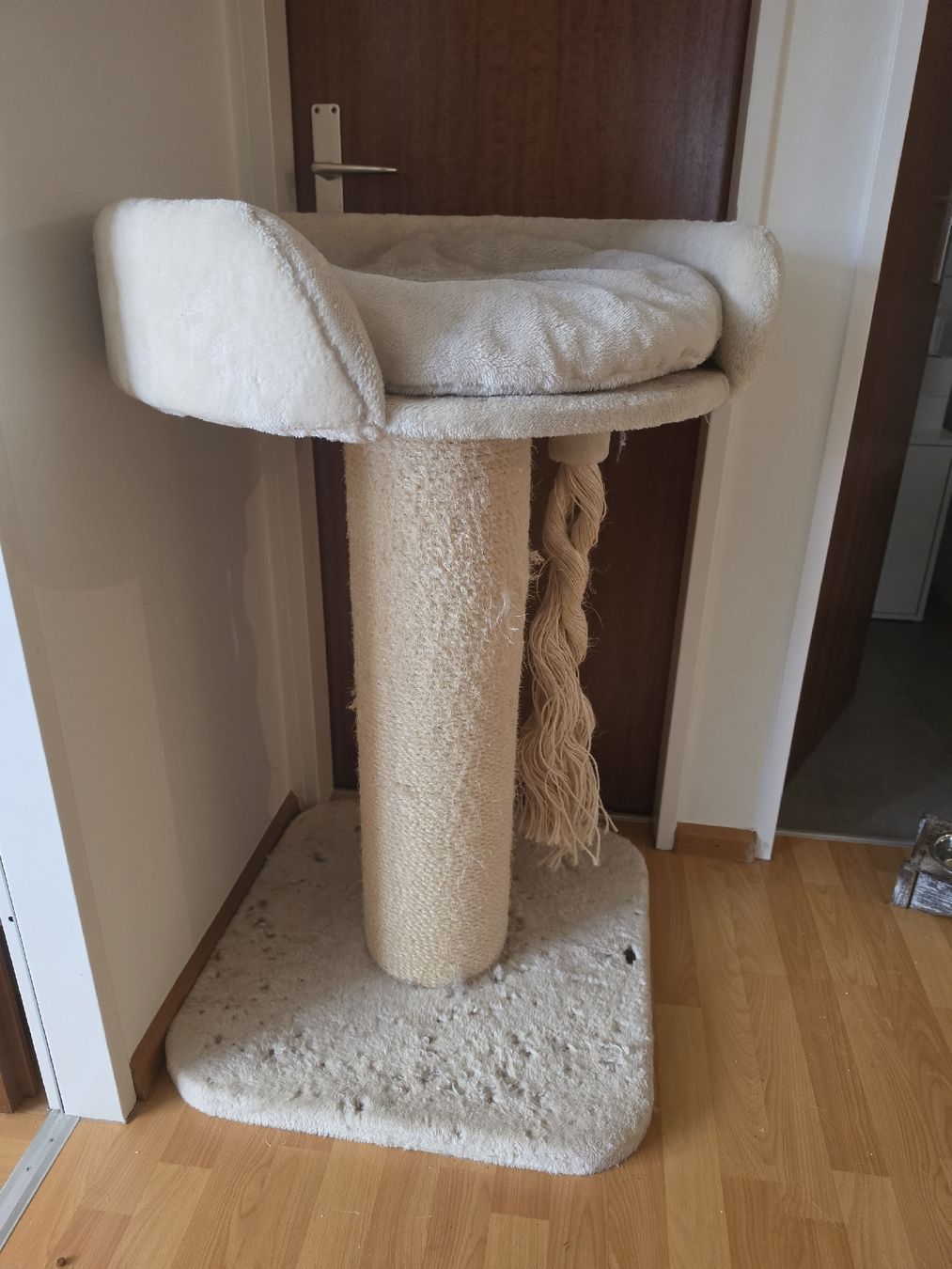 Arbres à chats: Kratzstamm – D'occasion à Bubendorf par Tawalch 1