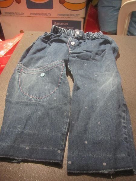 Hosen: Hose/Jeans ca. Grösse 104, blau/gepunkt – Gebraucht aus Zürich von Motzkuh