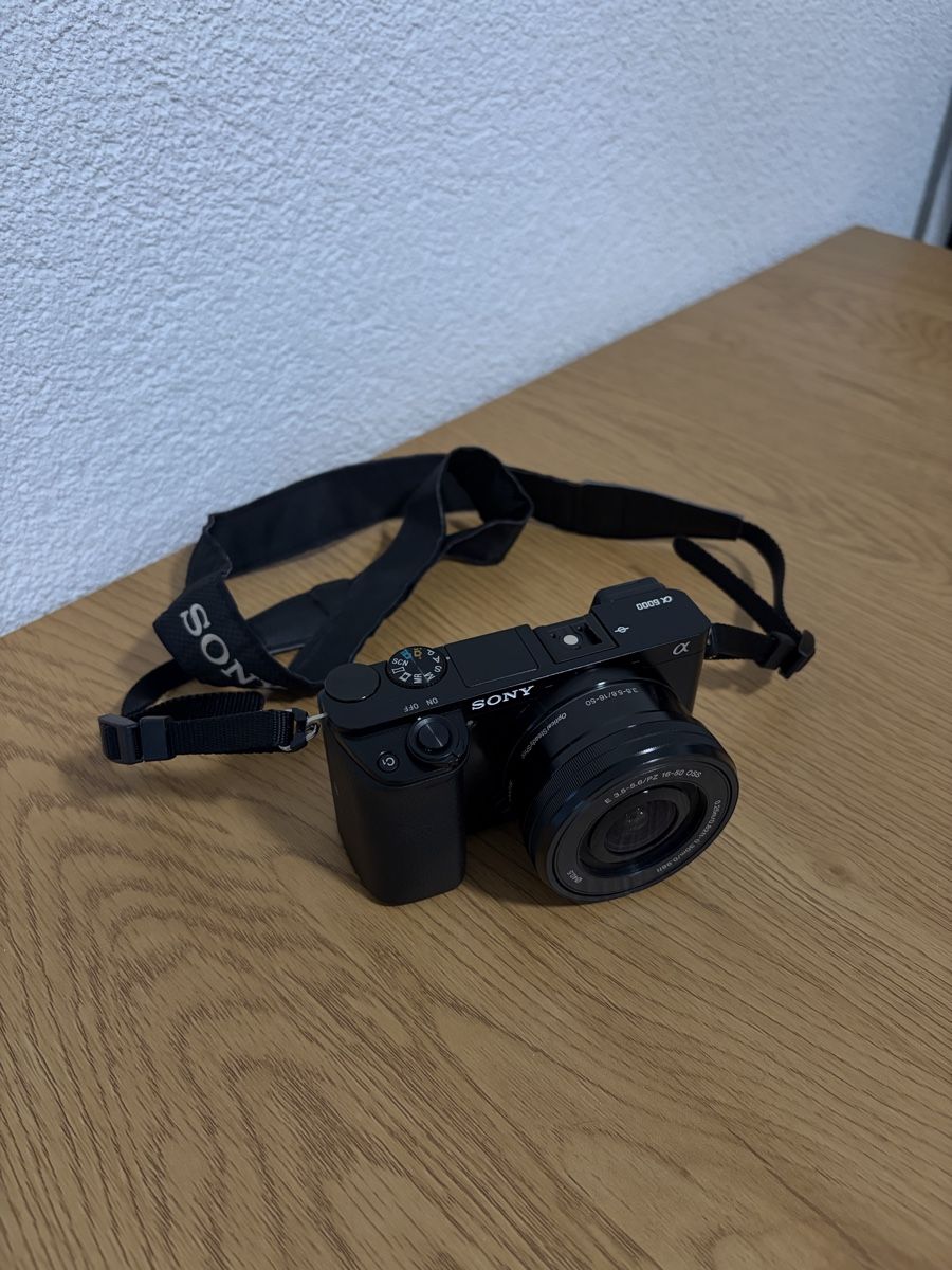 Sony Appareil photo: Sony a6000 + objectif 16-50 mm – D'occasion à Payerne par Mathiouse 1
