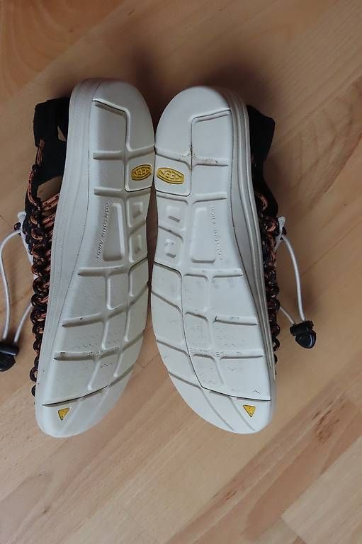 Scarpe da donna: Keen Sandale neuwertig – Usato da Heiden venduto da pistu01 1
