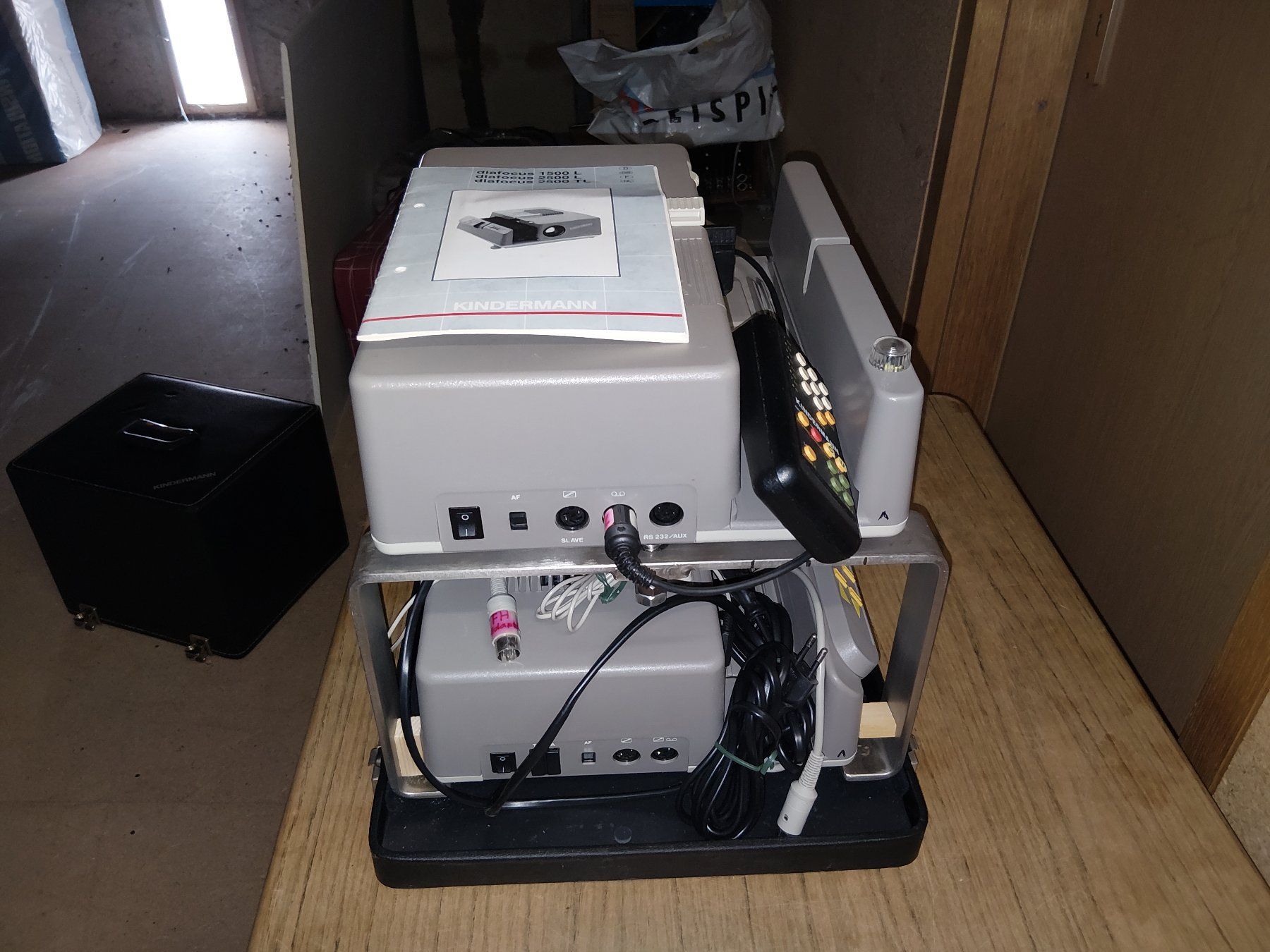 Proiettori: Kindermann Diafocus 2500 MPC/TL Projektor – Difettoso da Wintersingen venduto da MF-Lingus 3