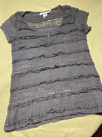 Maglietta H&M pizzo a balze, taglia L, colore grigio melange