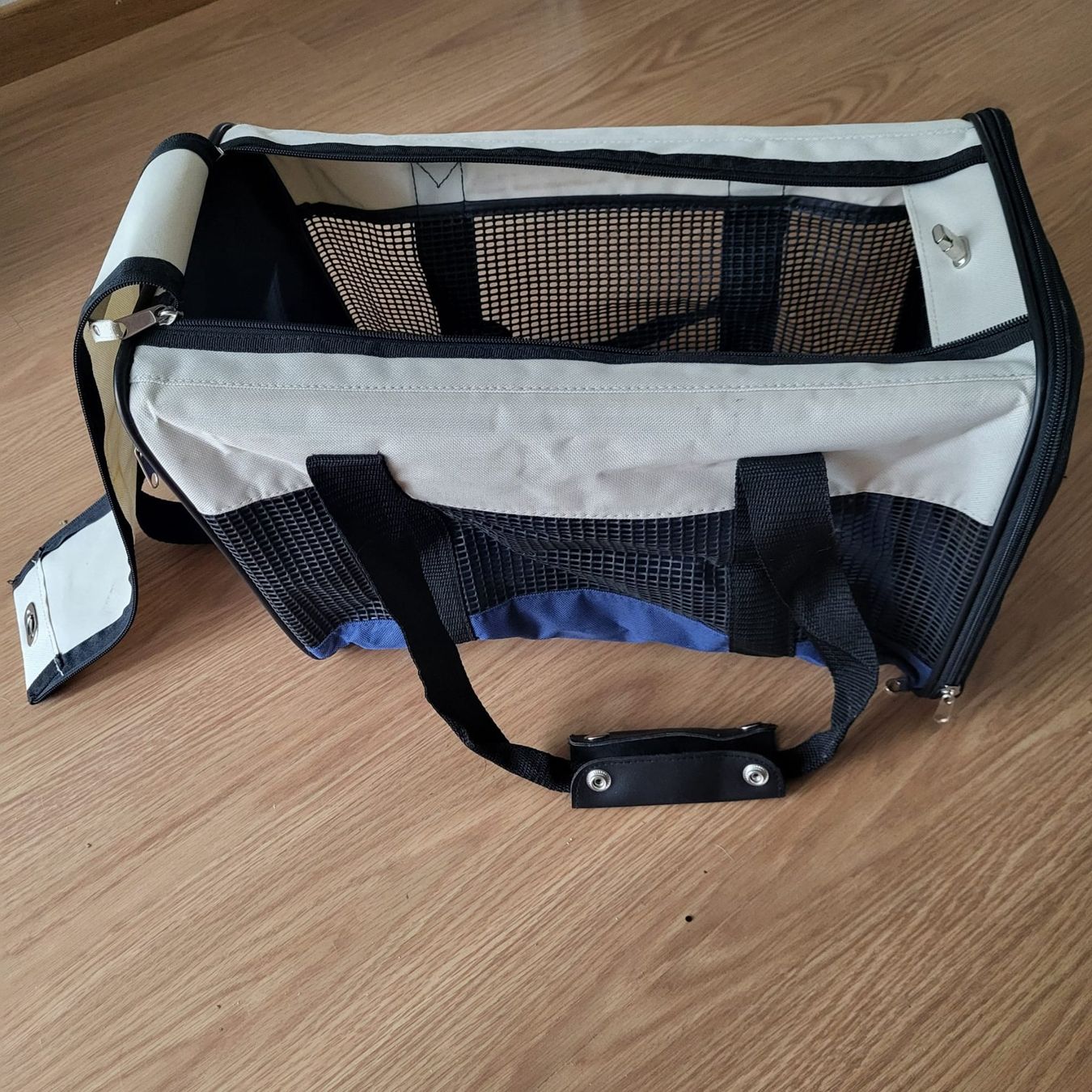 Swisspet Borse: Katze/ klein Hund Flugtasche – Usato da Schaffhausen venduto da AidaK 1