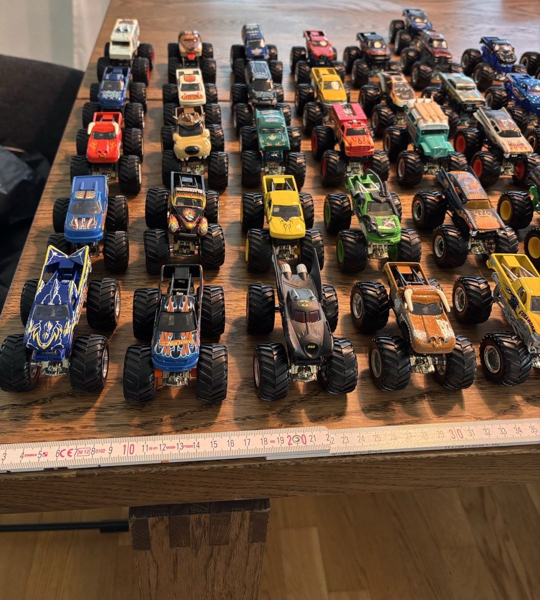 Hot Wheels Giocattoli: Monster Trucks Spielzeugautos gebraucht – Usato da Recherswil venduto da YannickE98 2