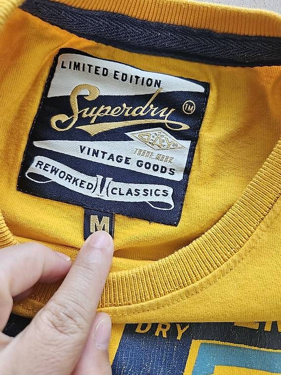 Superdry T-Shirts: 2 Superdry T-Shirts M – Gebraucht aus Altendorf von nab_mxj7 3