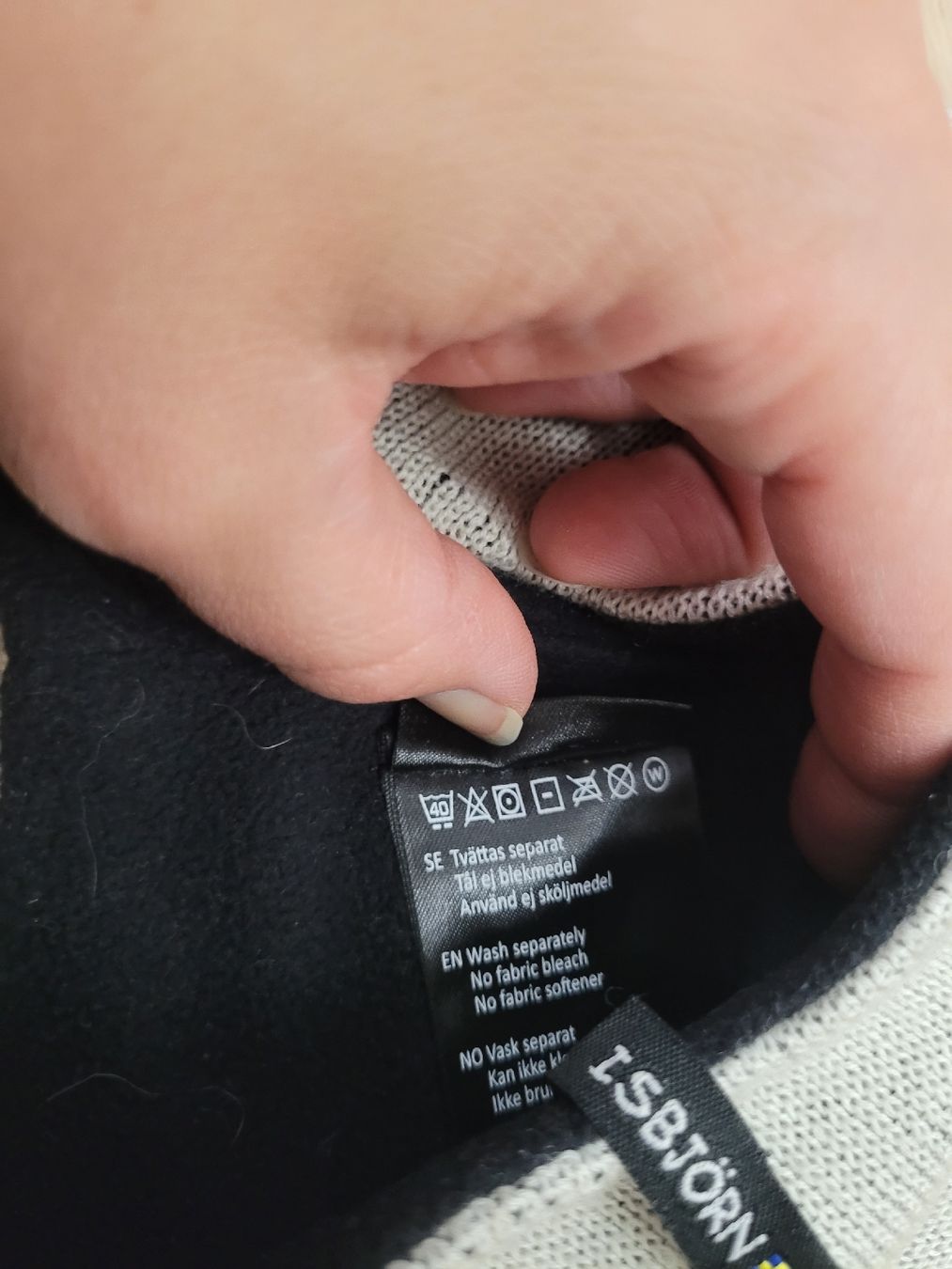 Altro abbigliamento per bambino: Kappe Isbjörn 44/46 – Usato da Lupsingen venduto da sta_wgg5 4