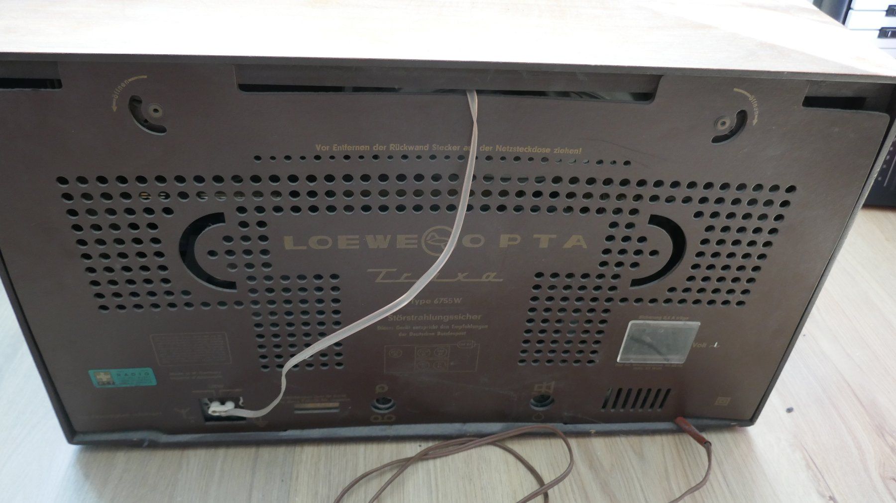 Loewe Radio: Loewe Opta - Antiker Radio – Usato da Wenslingen venduto da FairlightCMI 3