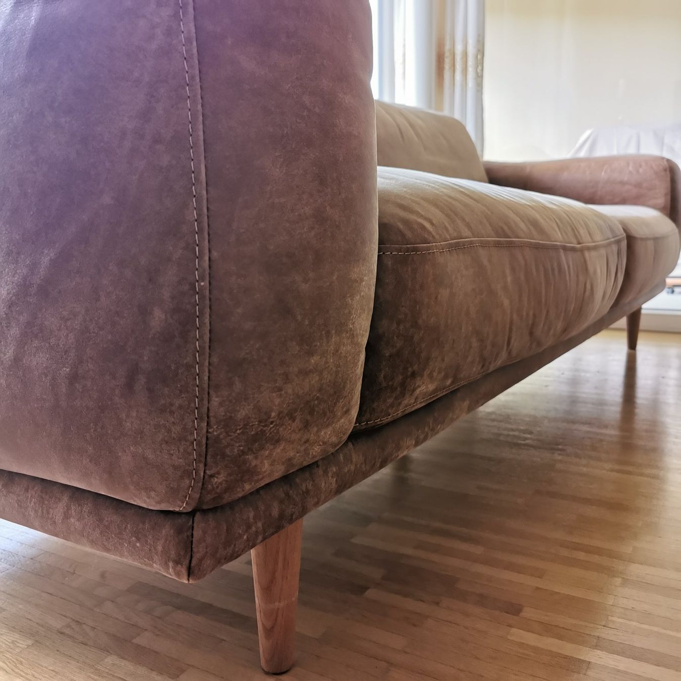 Maisons du monde Divani: Wildledersofa im Industriestil – Nuovo (secondo la descrizione) da Adliswil venduto da bailarina77 7