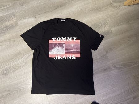 T-shirt Tommy Jeans noir XL