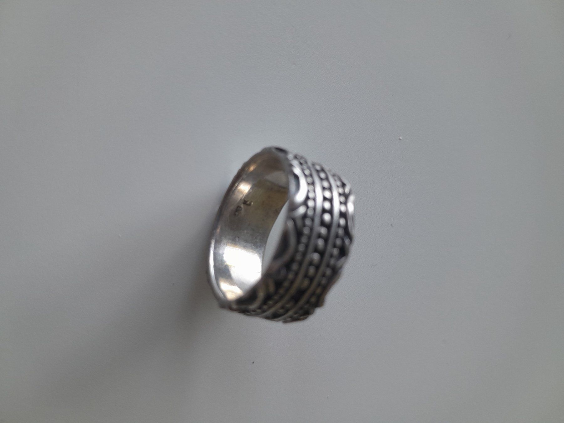 Anelli: ring muster tribal – Usato da Schönholzerswilen venduto da foliobart 1