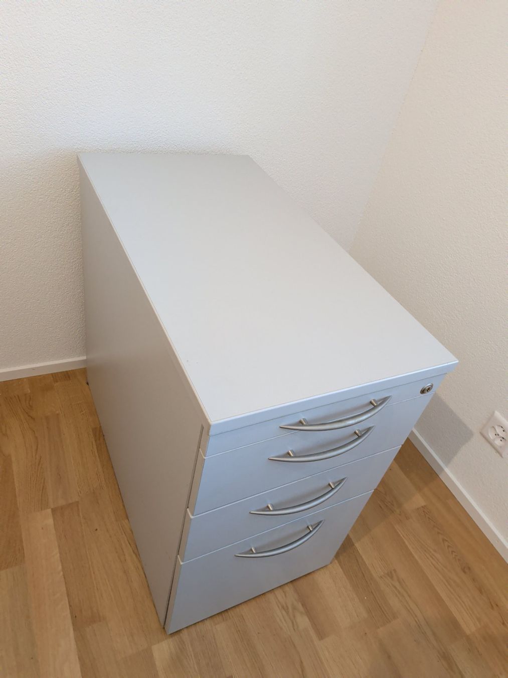 Korpus: Caisson de bureau gris – Gebraucht aus Wabern von M_hauser