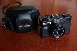 Minolta HI-MATIC F Black Rokkor 38mm f2.7 Sucherkamera