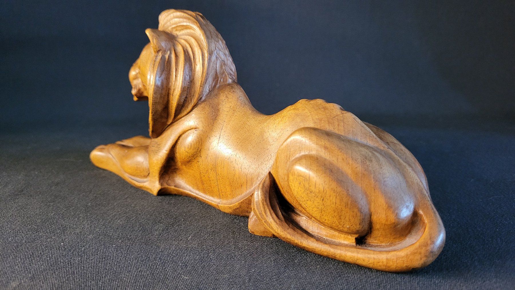 Statuette: Holz-Schnitzerei LÖWE – Usato da Basel venduto da spinne02 6