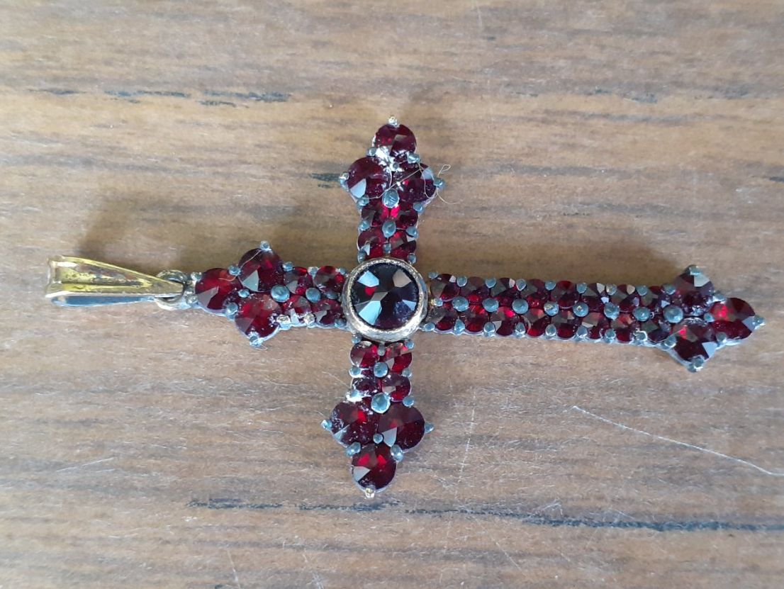Pendentifs: antiker Anhänger Kreuz Granate – D'occasion à Mörschwil par antiksalon21 6