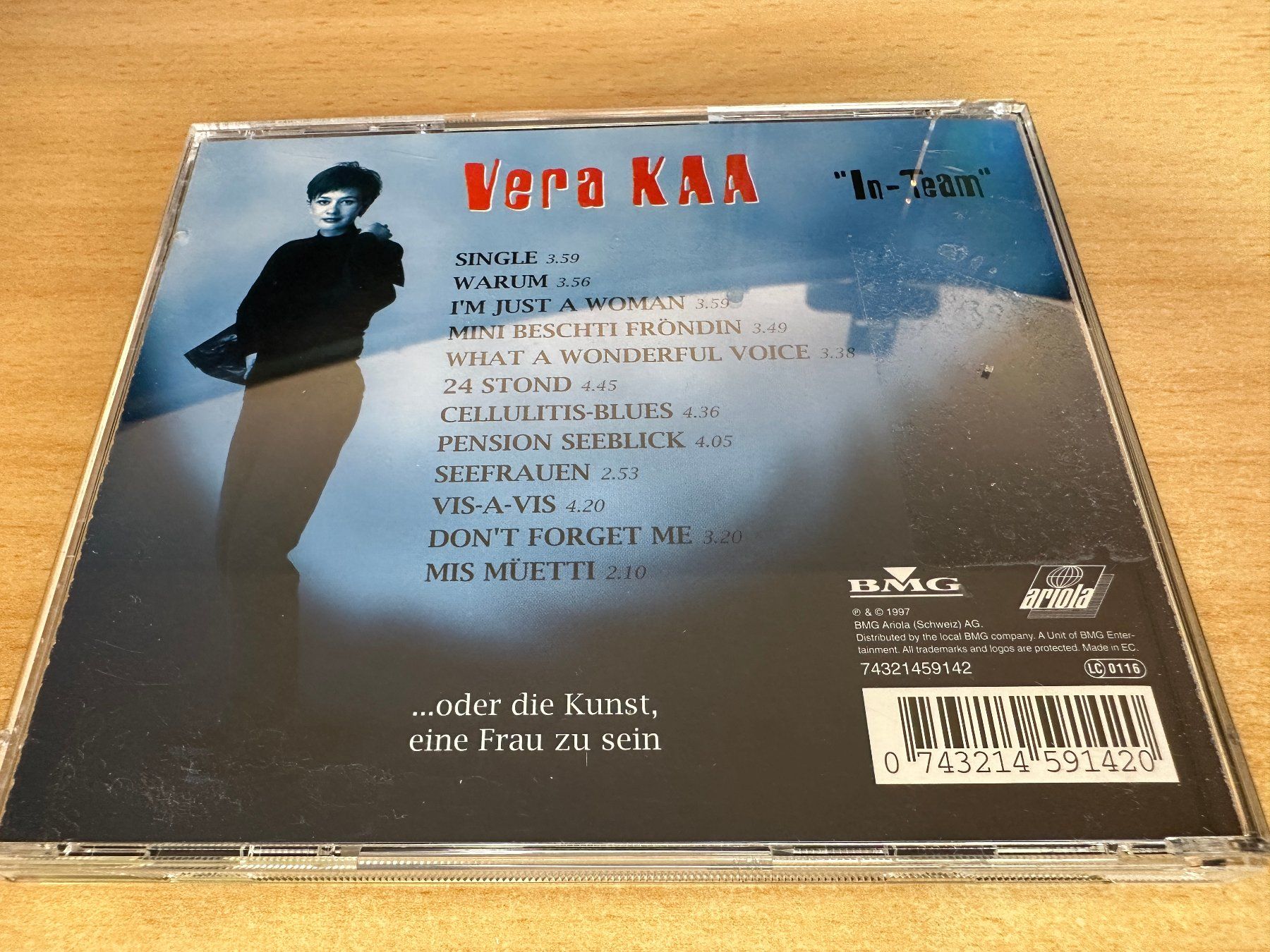 CD: A2 Vera Kaa – In Team...Oder Die Kunst, Eine Frau Zu Sein – Usato da Rikon im Tösstal venduto da Alpenmutz 1