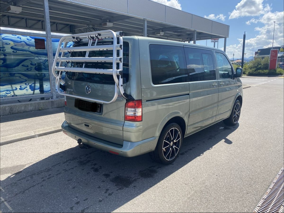 VW Autos: Volkswagen Multivan T5 – D'occasion à Neyruz FR par patchass 3