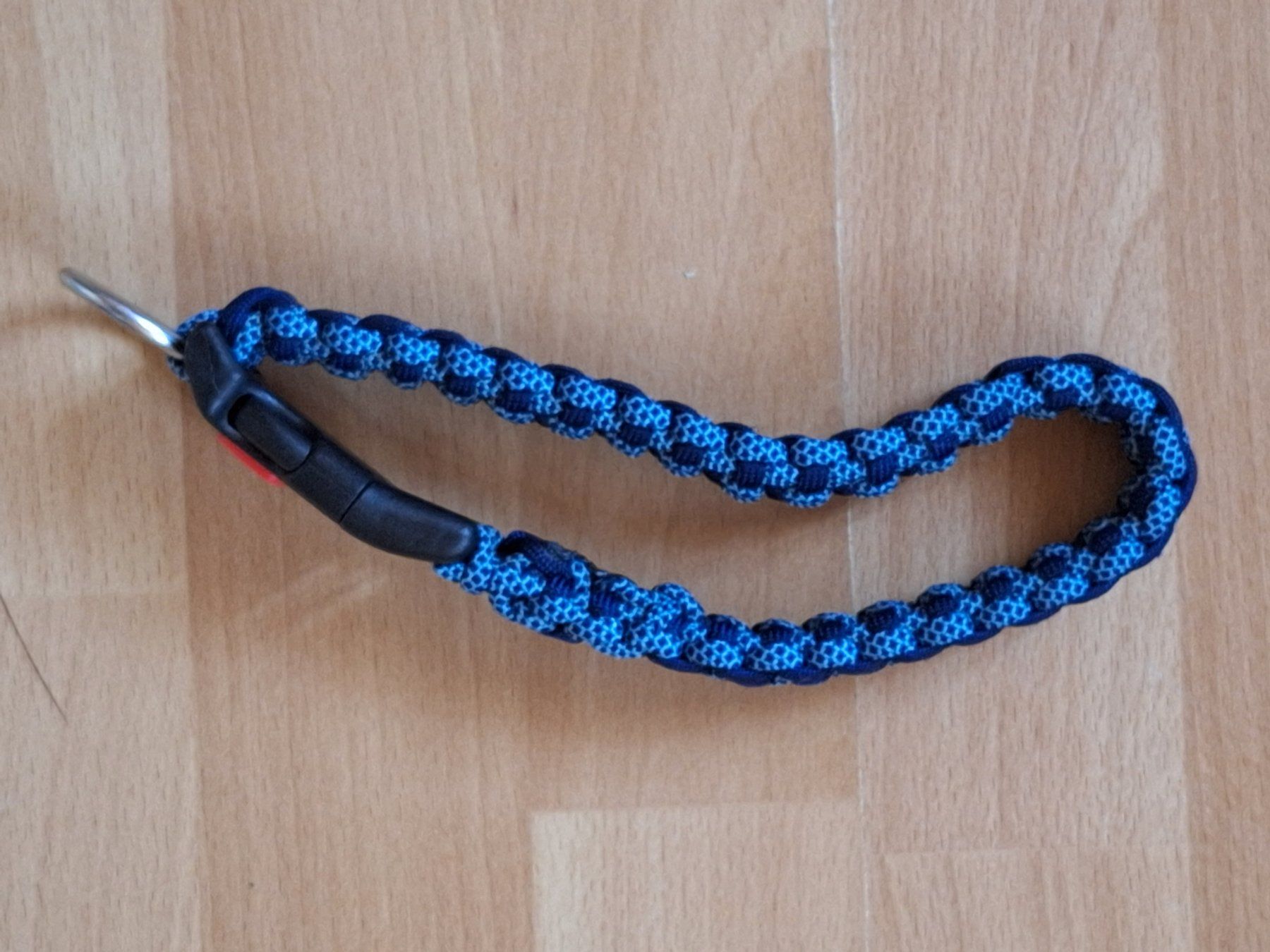Dekobänder: Hunde Halsband geflochten – Gebraucht aus Eriswil von corolla05