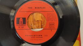 The Beatles Hey Jude Revolution Vinyl Single, FO 127 (S1)