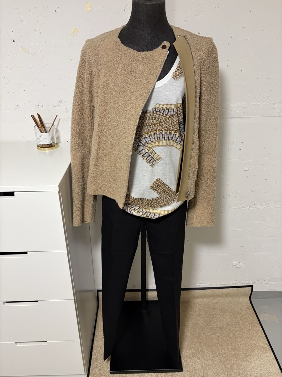 Gucci Pantaloni: Gucci Black Trousers Size 38, Gold Buttons, Spring Ready! – Nuovo (secondo la descrizione) da Sarnen venduto da vik_jw5z 8