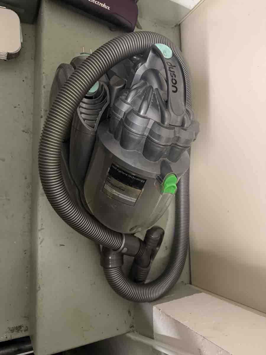 Dyson Staubsauger & Zubehör: Dyson Staubsauger Root Cyclone Technologie gebraucht – Gebraucht aus Thürnen von mah_6yvz 3