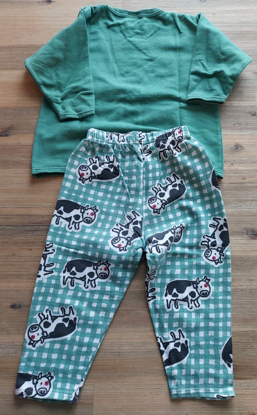 H&M Completi: Kinder Set Gr. 86 Kuh-Muster Pullover & Hose von H&M – Usato da Basel venduto da Sinibini86 1