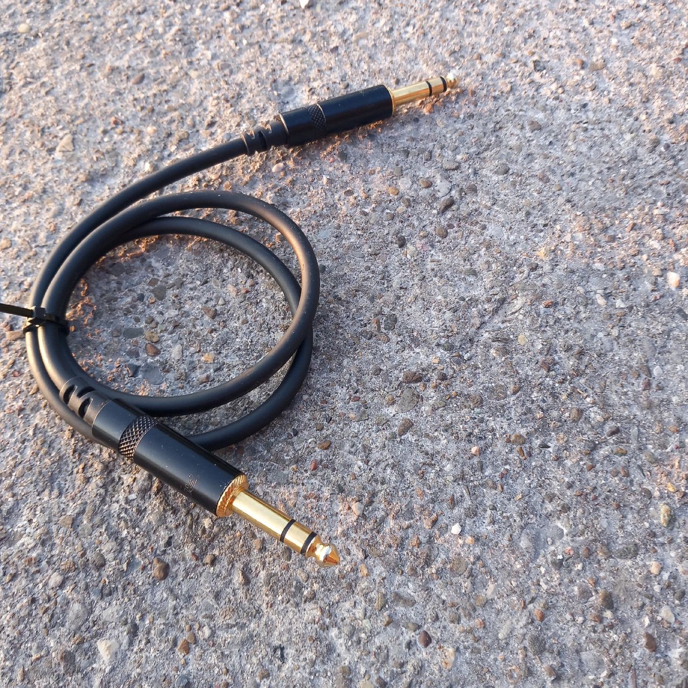 Cavi: Audiokabel 80cm – Usato da Ebnat-Kappel venduto da blazzi 1