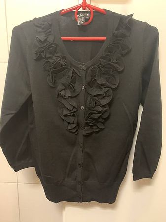 Nouvelle veste noire avec une belle décoration